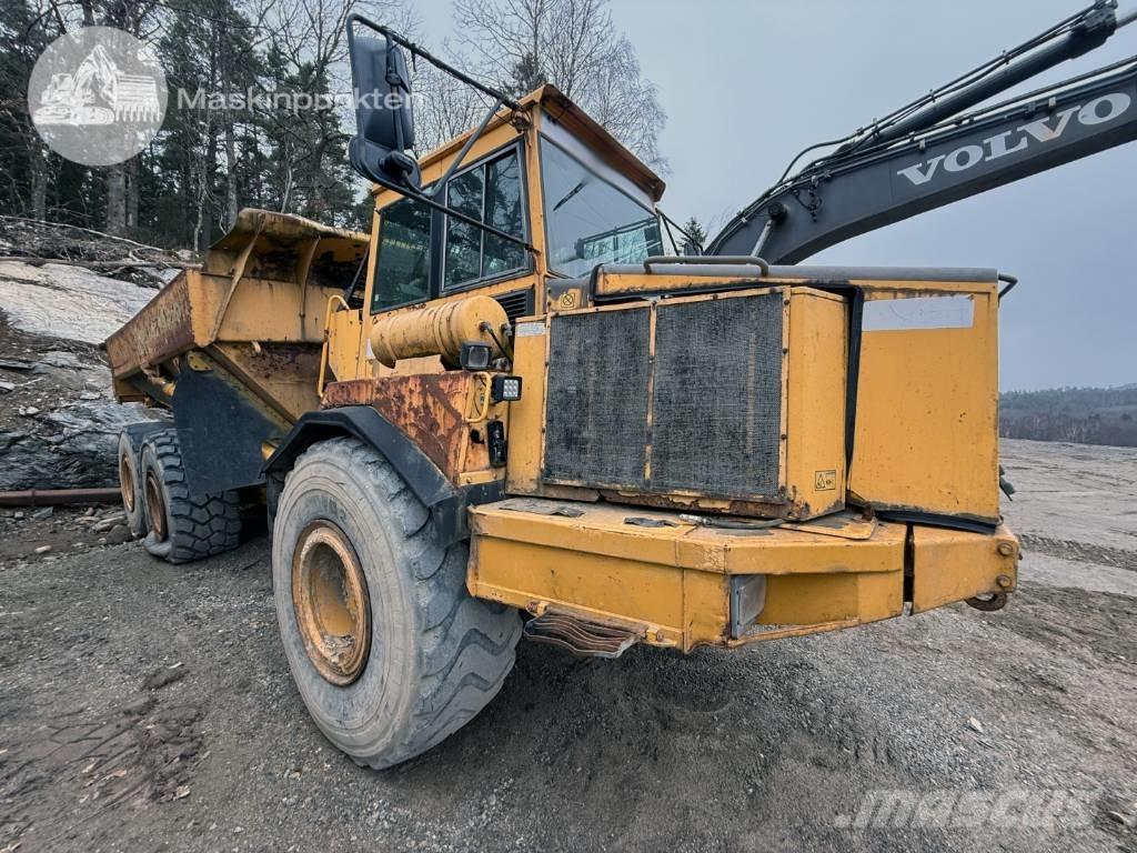 Volvo A 25 C アーティキュレート式ダンプトラック