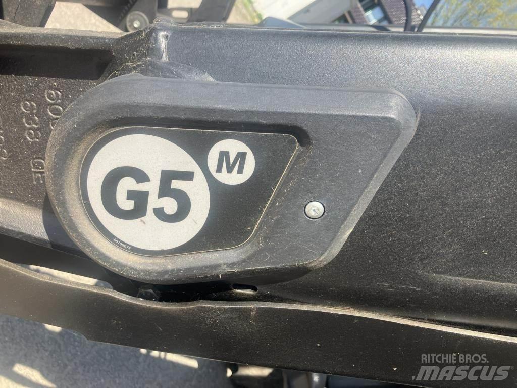 Valtra N 175 トラクター