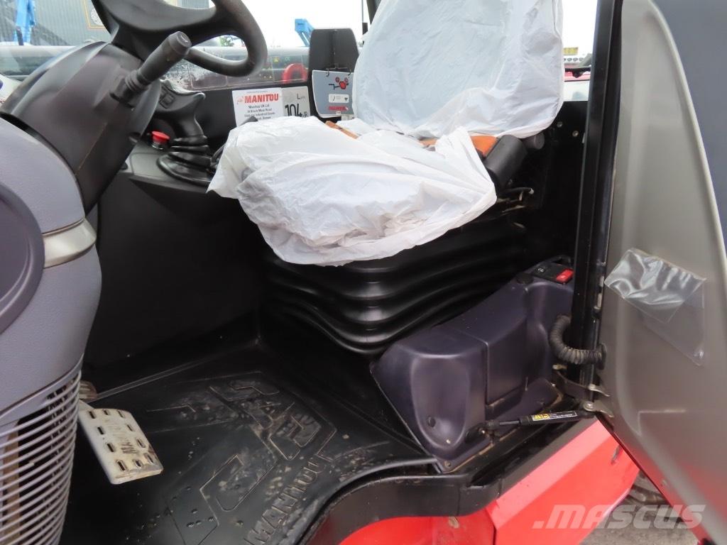 Manitou MT 1440 テレスコーピックハンドラー