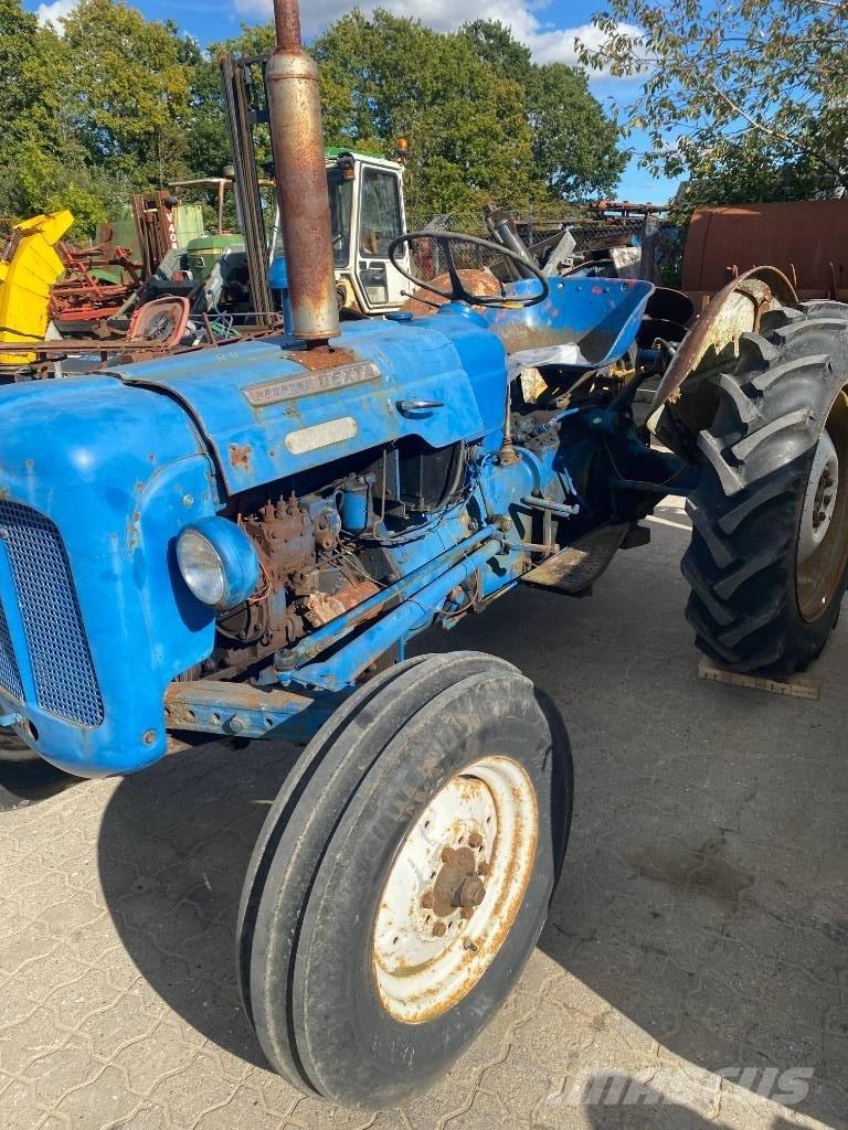 Fordson Dexta トラクター