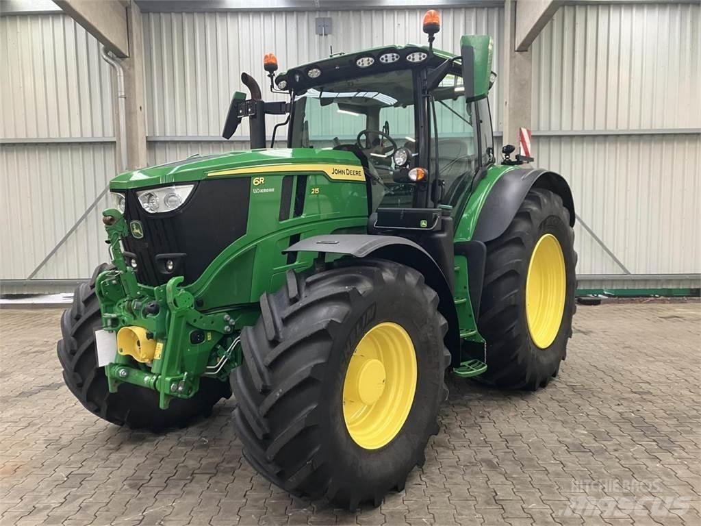 John Deere 6R 215 トラクター