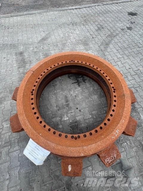 CAT 6040 SPROCKET 無限軌道、クローラ、履帯