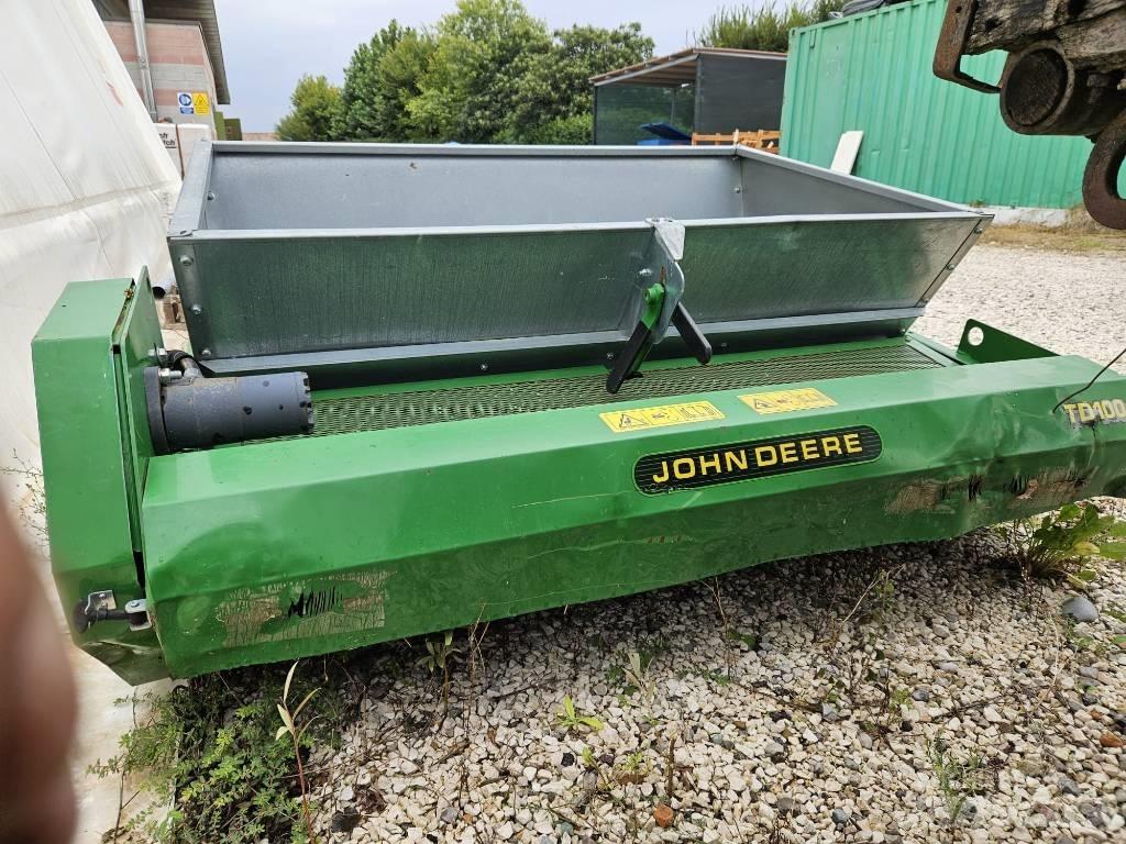 John Deere TD 100 スプレッダ