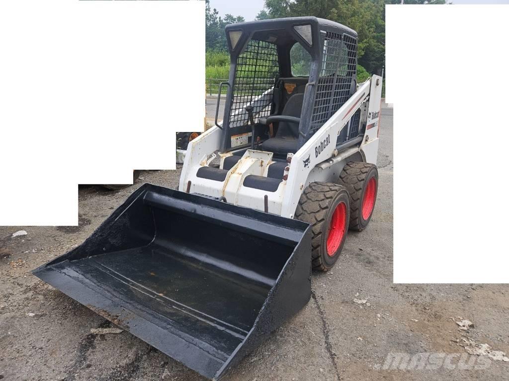 Bobcat S 130 スキッドステアローダー