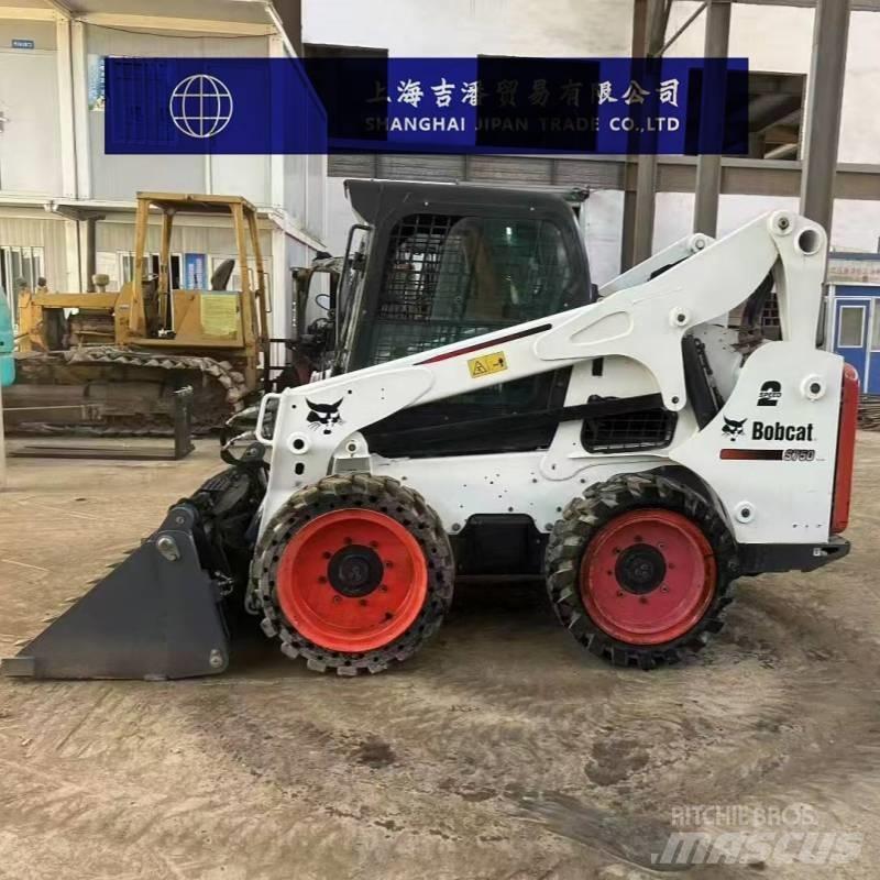 Bobcat S 750 スキッドステアローダー