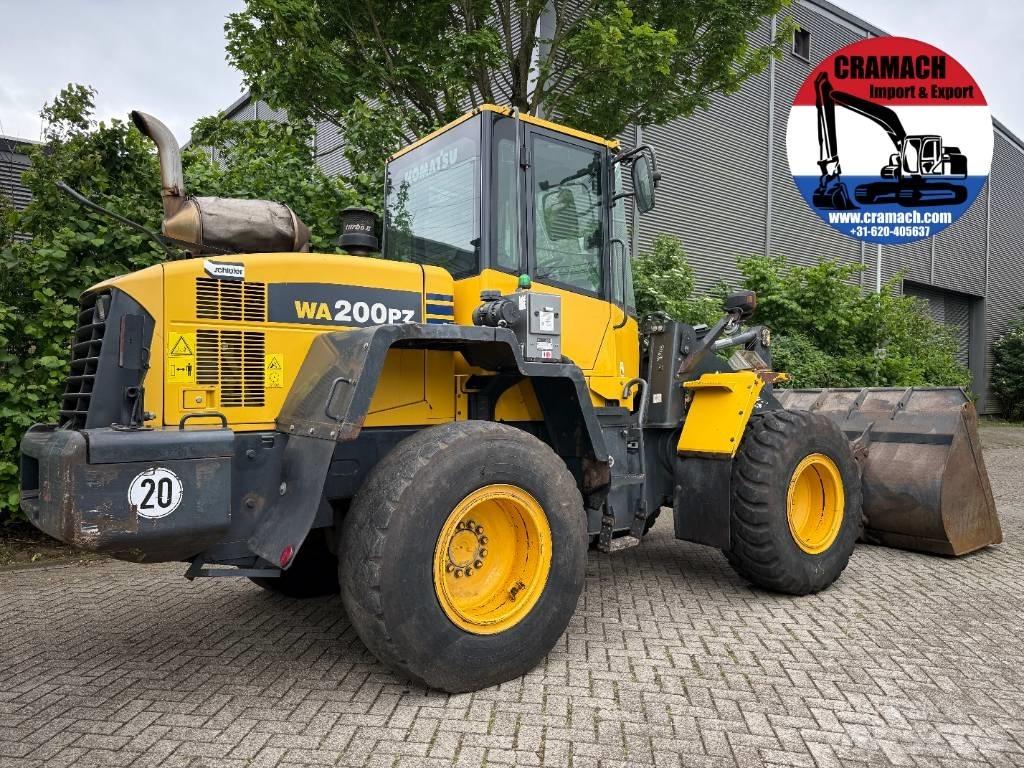 Komatsu WA 200 PZ-6 ホイールローダー・タイヤショベル