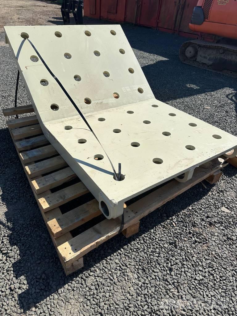 Metso LT 1213 クラッシャー固定式