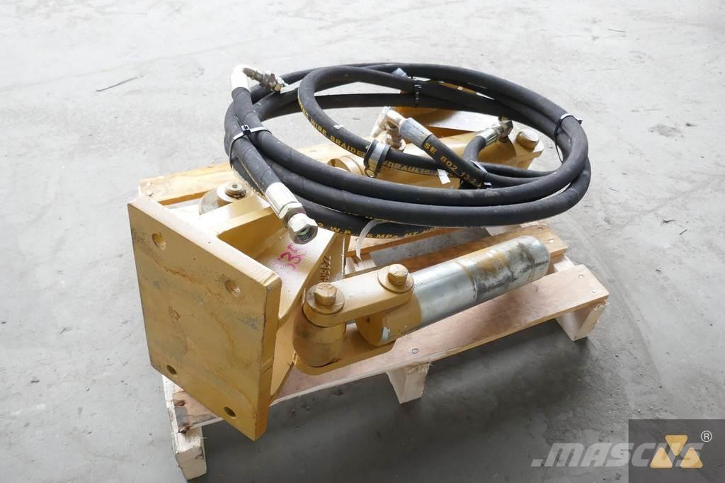 CAT D8T Pin puller その他部品