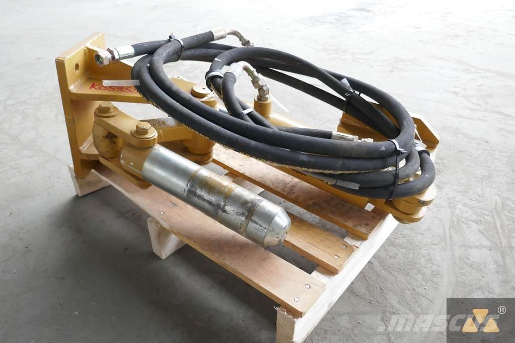 CAT D8T Pin puller その他部品