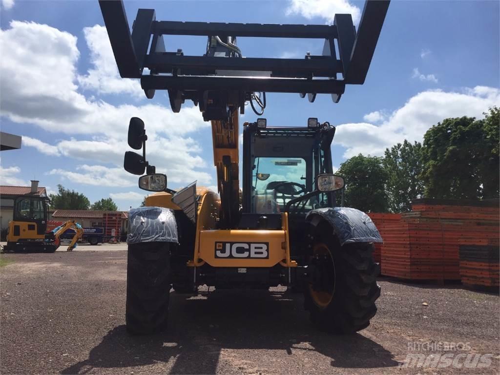 JCB 525-60 テレスコーピックハンドラー