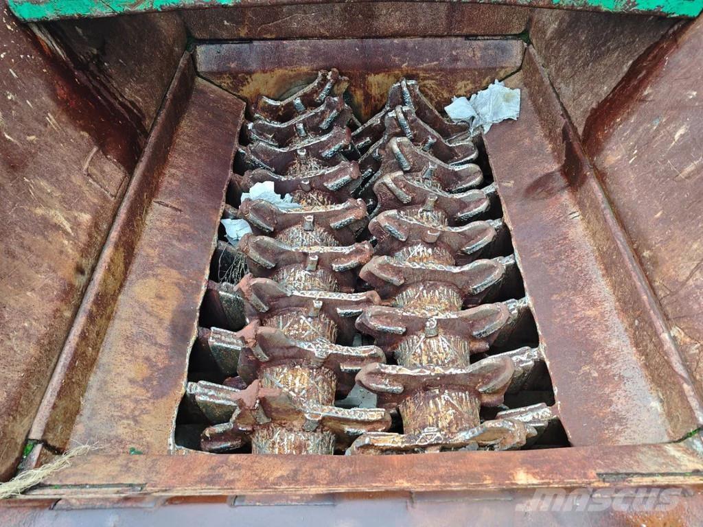 Haas 700x2000 廃棄物シュレッダー