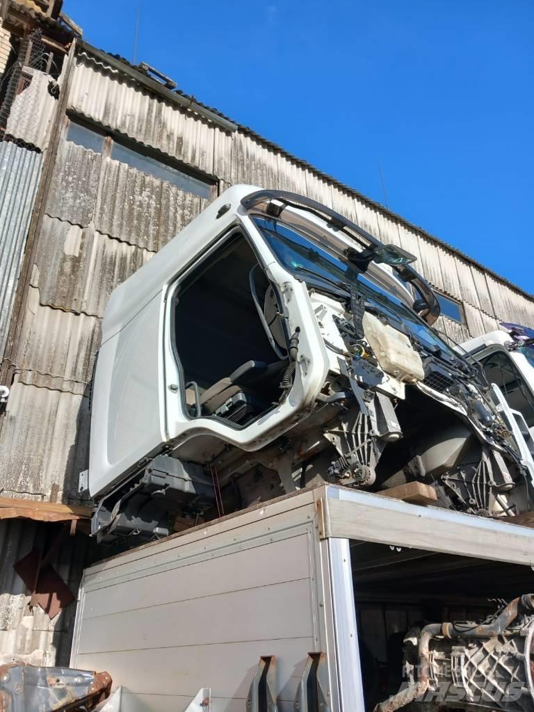 Renault Premium 460 キャビン及び内装
