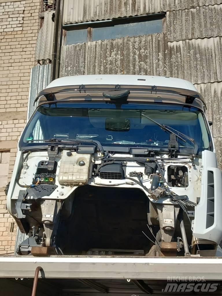 Renault Premium 460 キャビン及び内装