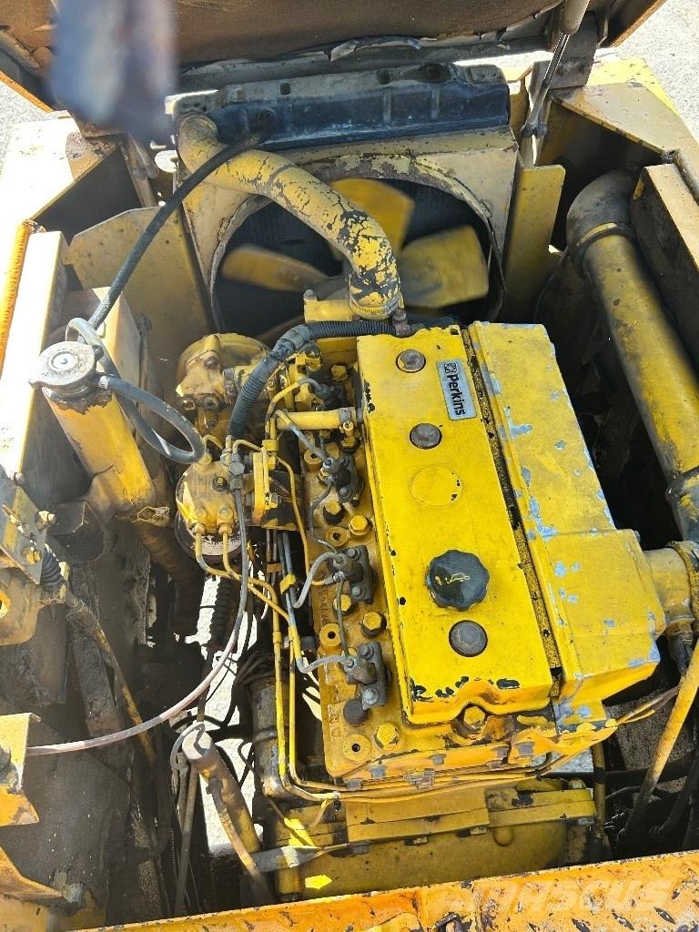 Thwaites ALLDRIVE 6 アーティキュレート式ダンプトラック