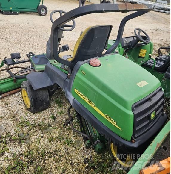 John Deere 2500 A グリーンモア/芝刈り機
