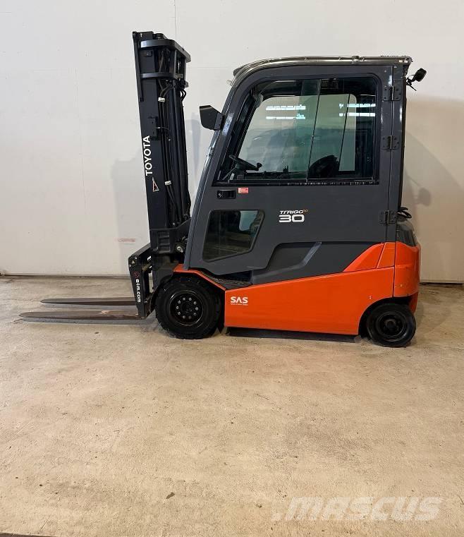 Toyota truck 8FBMT30 バッテリーフォークリフト