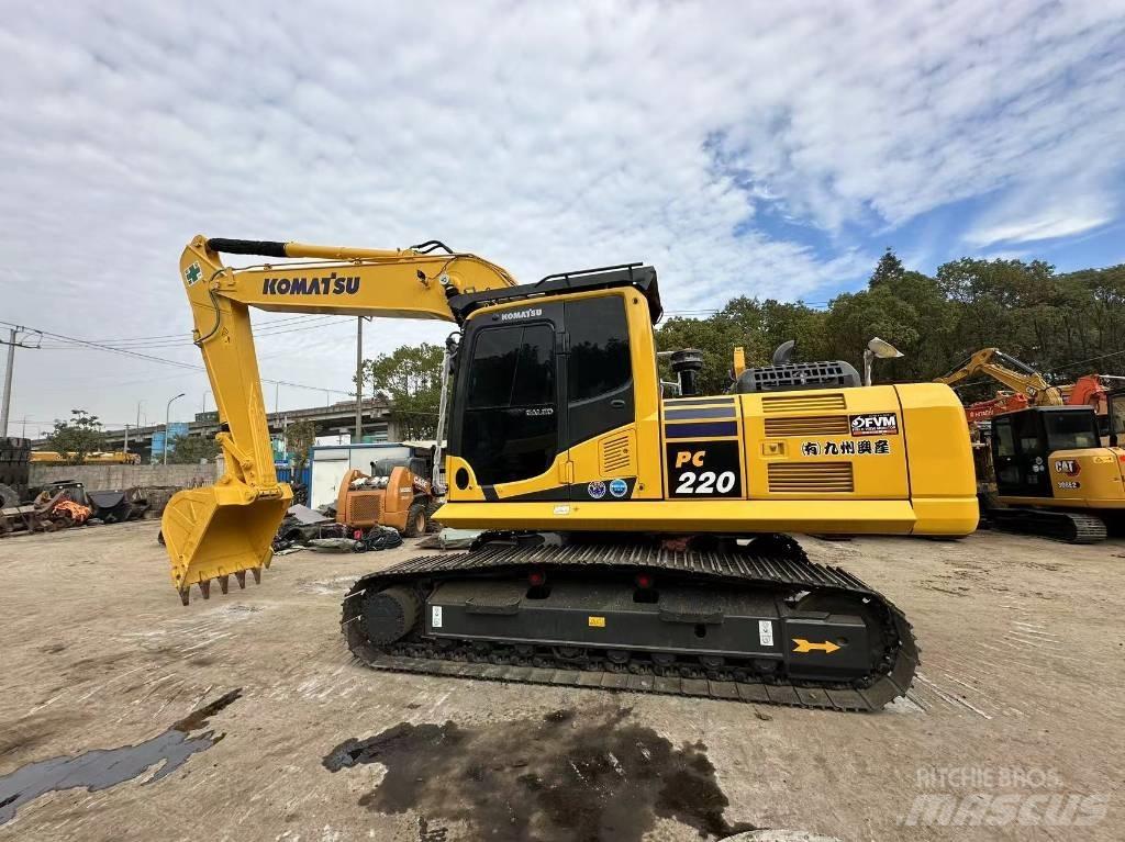 Komatsu PC 220 大型油圧ショベル12t以上（パワーショベル・ユンボ）