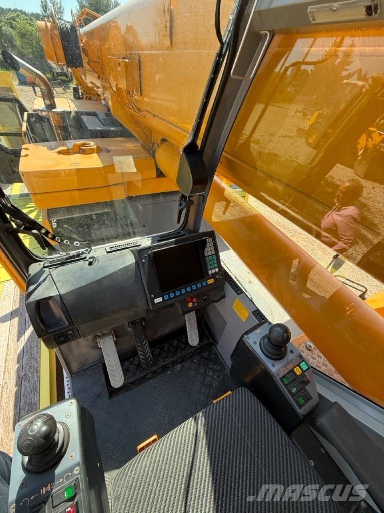 Liebherr LTM 1055 ラフテレーンクレーン