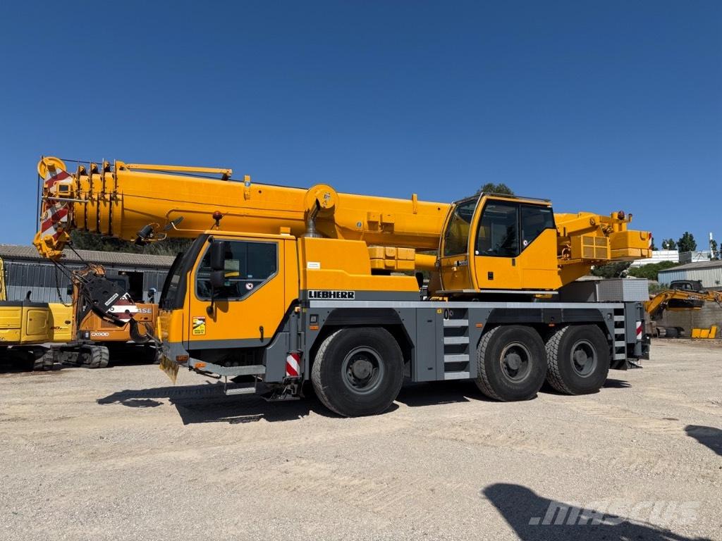 Liebherr LTM 1055 ラフテレーンクレーン