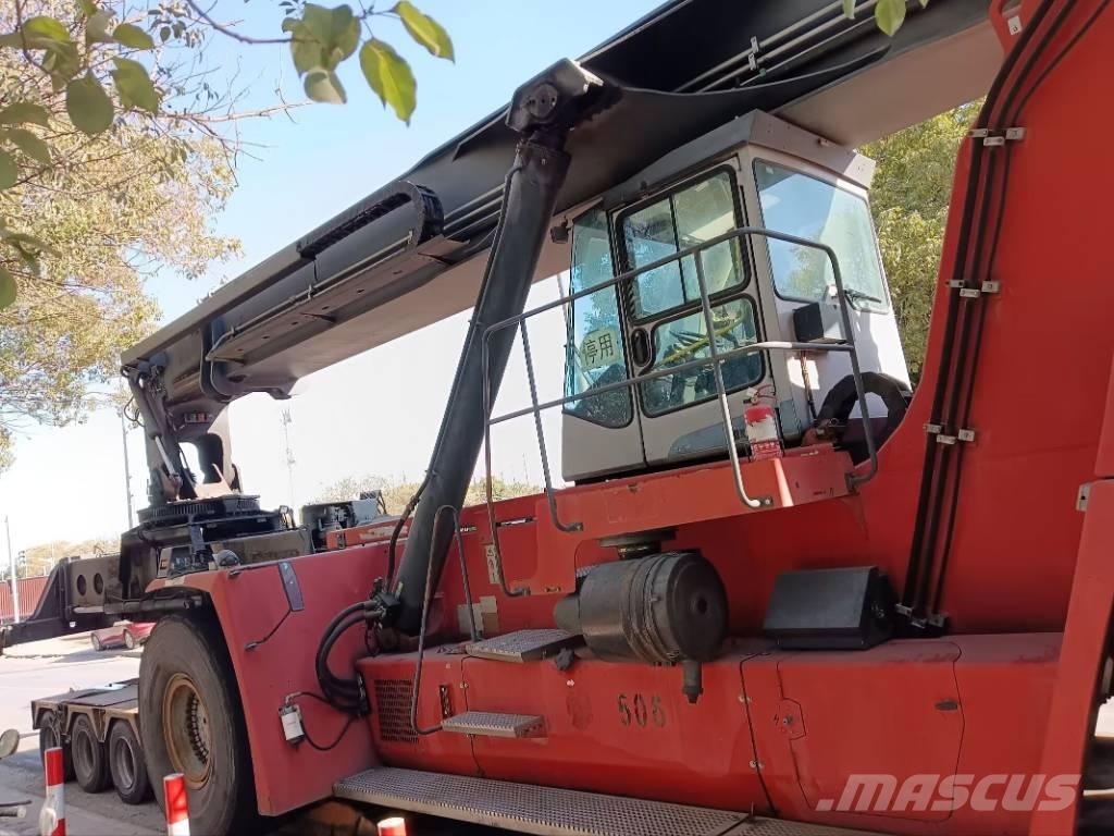 Kalmar DRT 450 リーチスタッカー