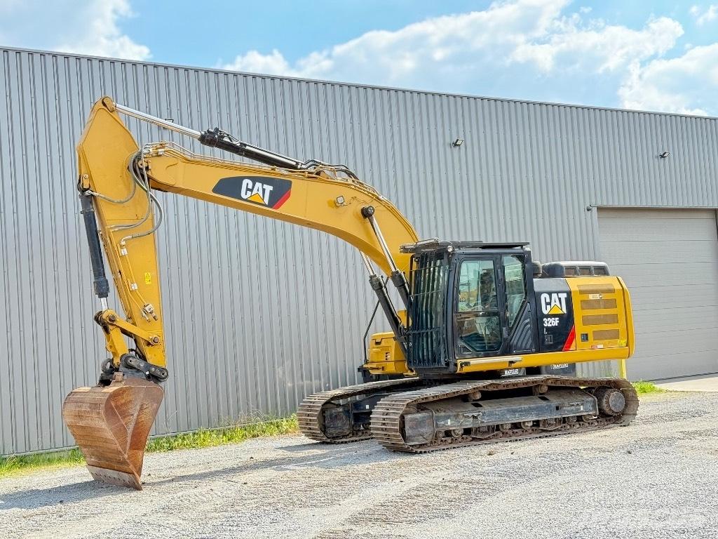 CAT 326 F L 大型油圧ショベル12t以上（パワーショベル・ユンボ）