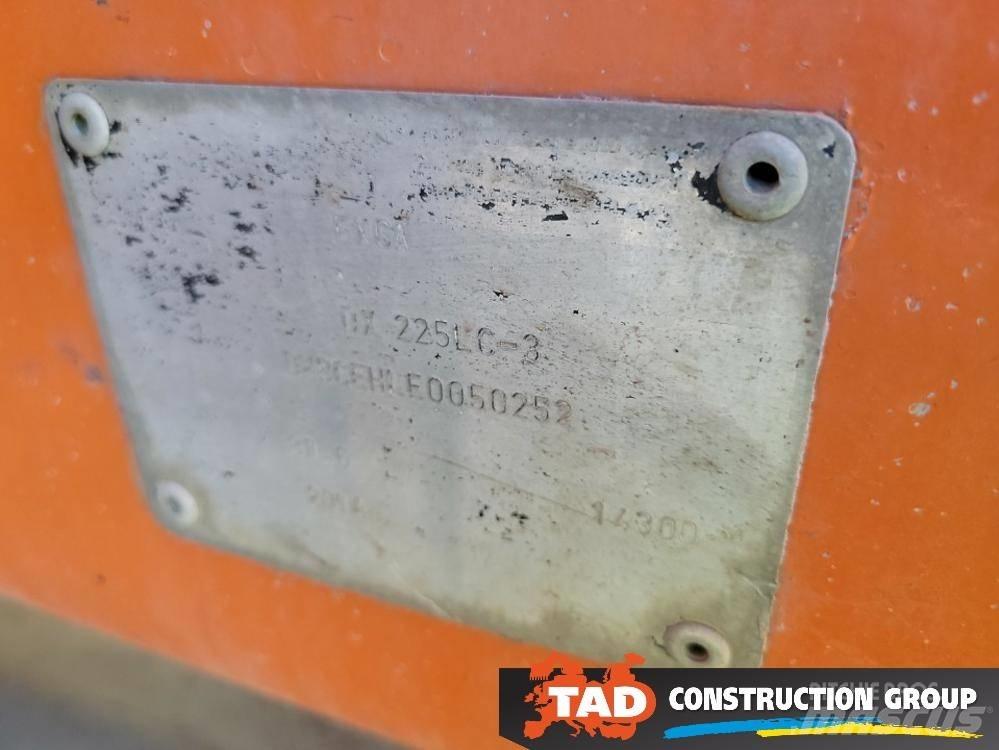 Doosan DX 225 LC-3 大型油圧ショベル12t以上（パワーショベル・ユンボ）