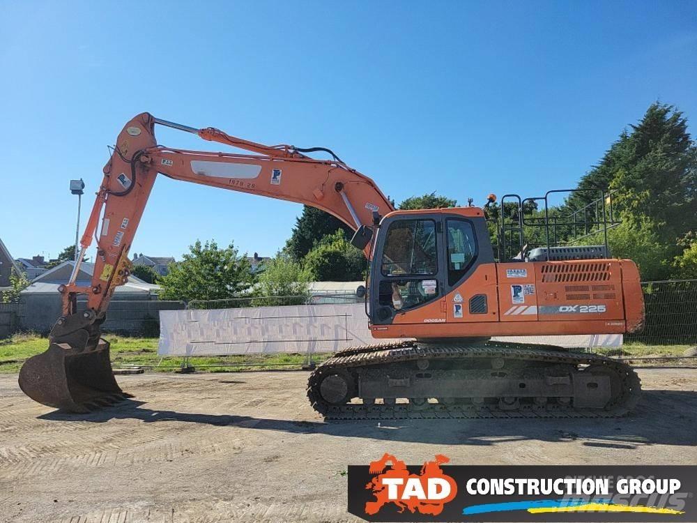 Doosan DX 225 LC-3 大型油圧ショベル12t以上（パワーショベル・ユンボ）