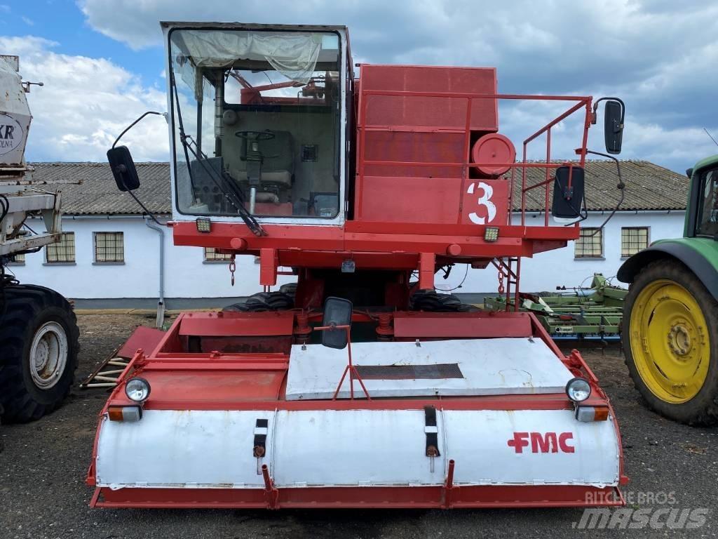 FMC 979 AT エンドウ豆収穫機