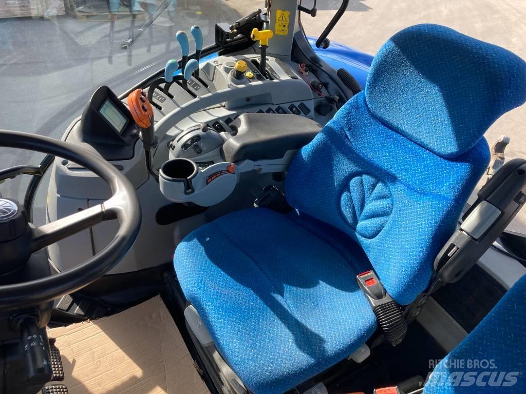 New Holland T 7.250 トラクター