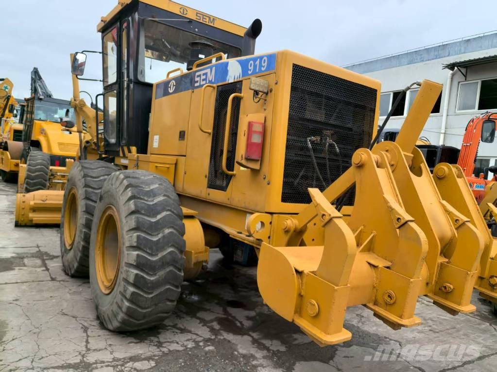 SEM 919 モーターグレーダー