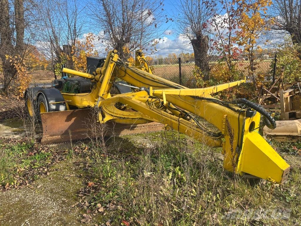 Lokomo AH132 モーターグレーダー