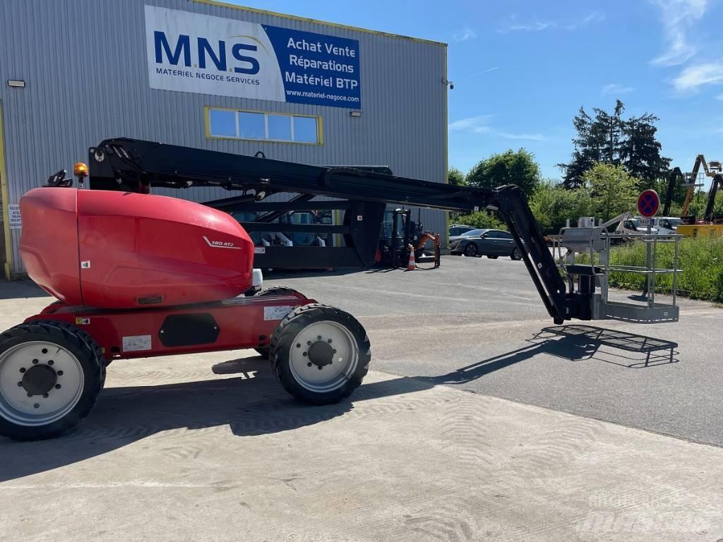 Manitou 180 ATJ ブームリフト　屈伸型