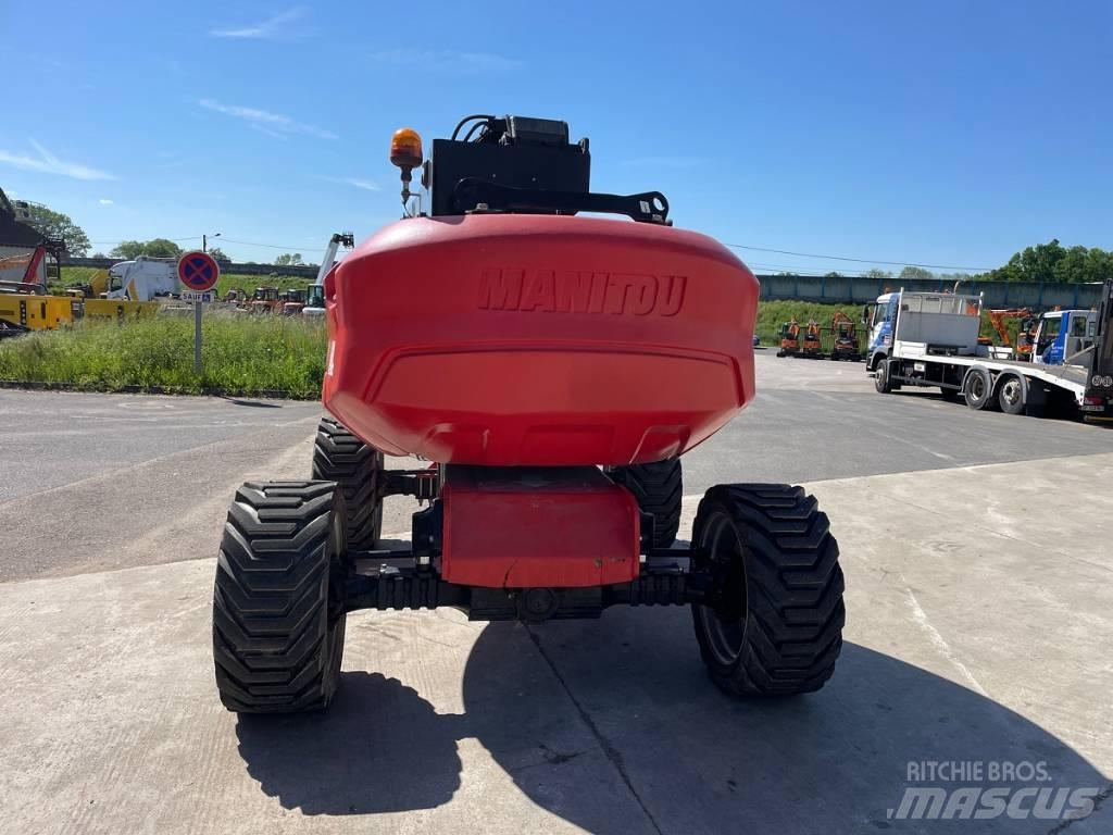 Manitou 180 ATJ ブームリフト　屈伸型
