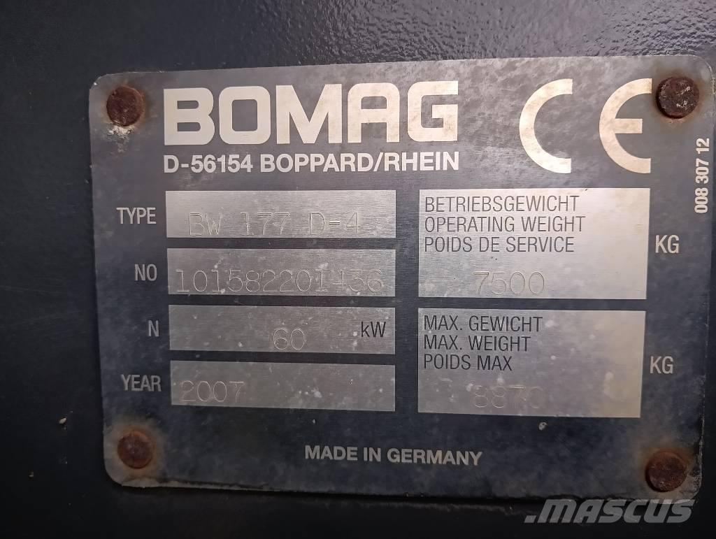 Bomag 177 D4 振動ローラ