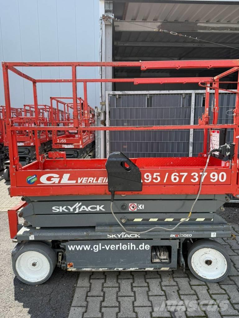 SkyJack SJ 3220 シザースリフト