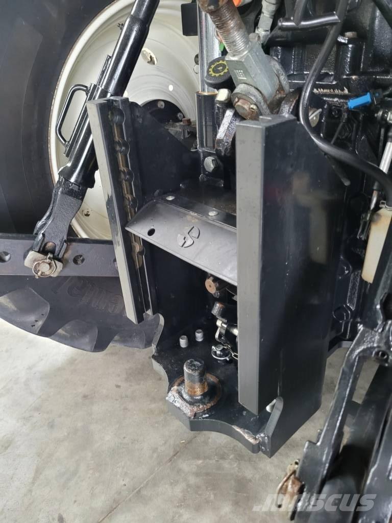 New Holland T 6.140 トラクター