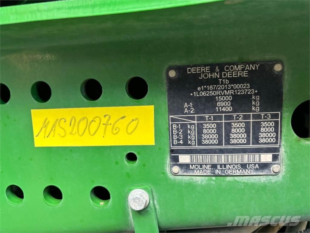 John Deere 6250R トラクター