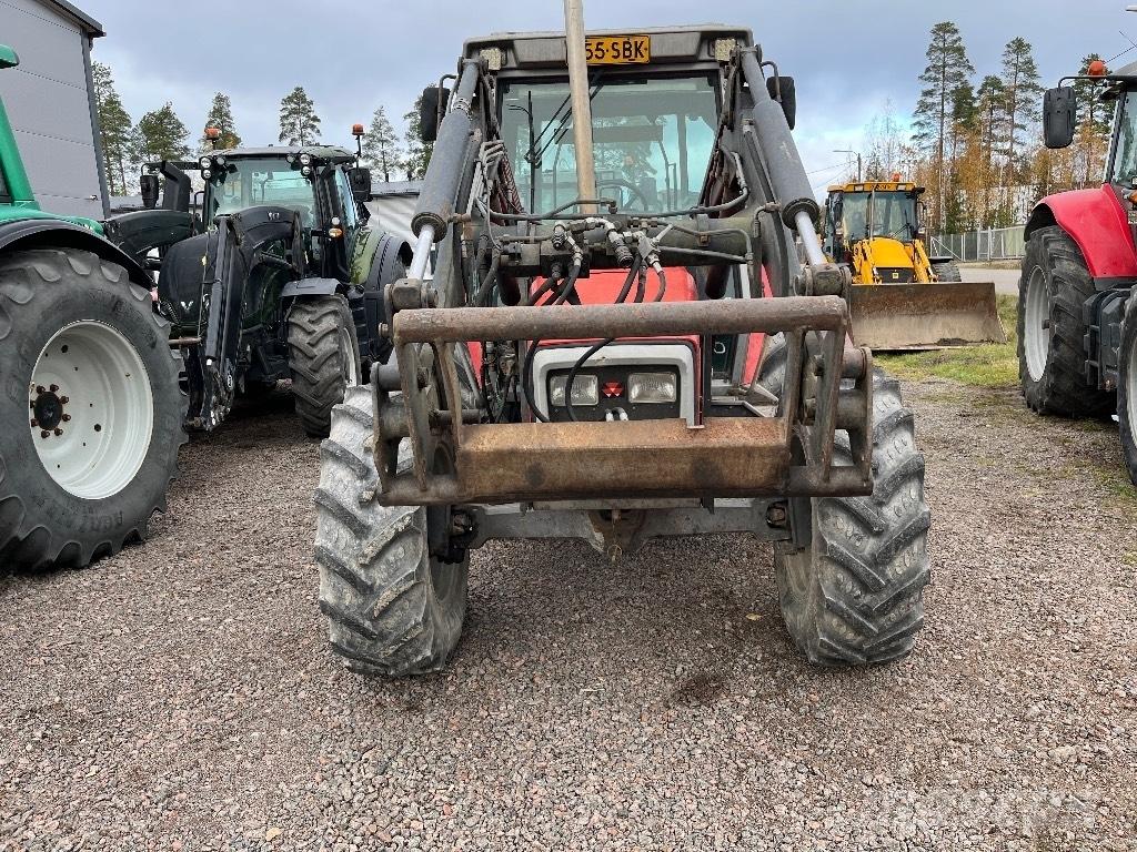 Massey Ferguson 3065 トラクター