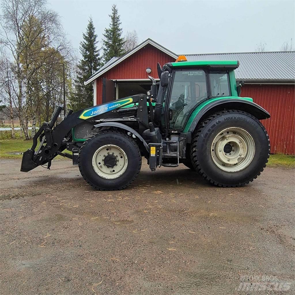 Valtra T182 Versu トラクター
