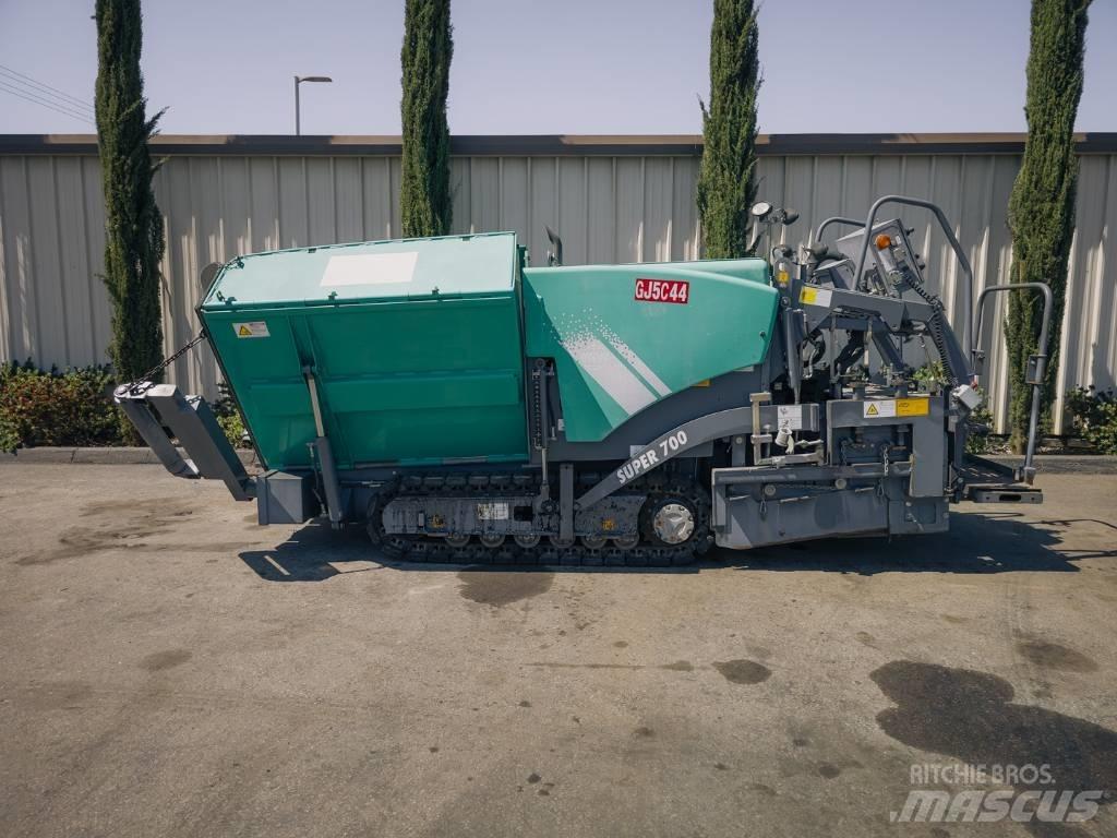 Vögele Super 700 アスファルトフィニッシャ
