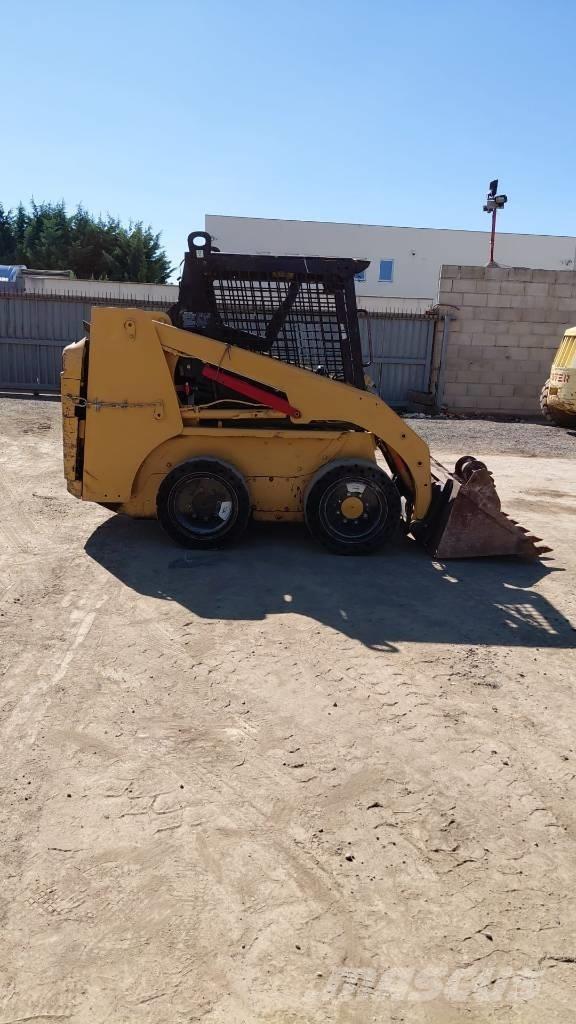 CAT 216 B ミニローダー
