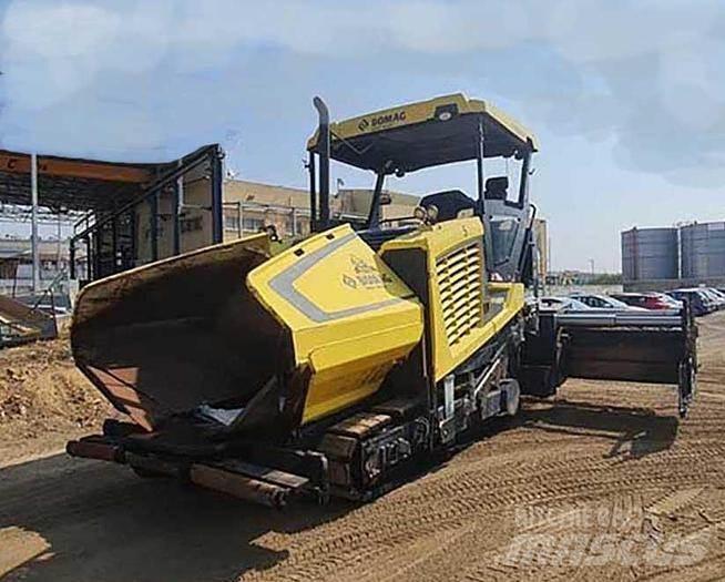 Bomag BF700C-2 建設機械 -　その他