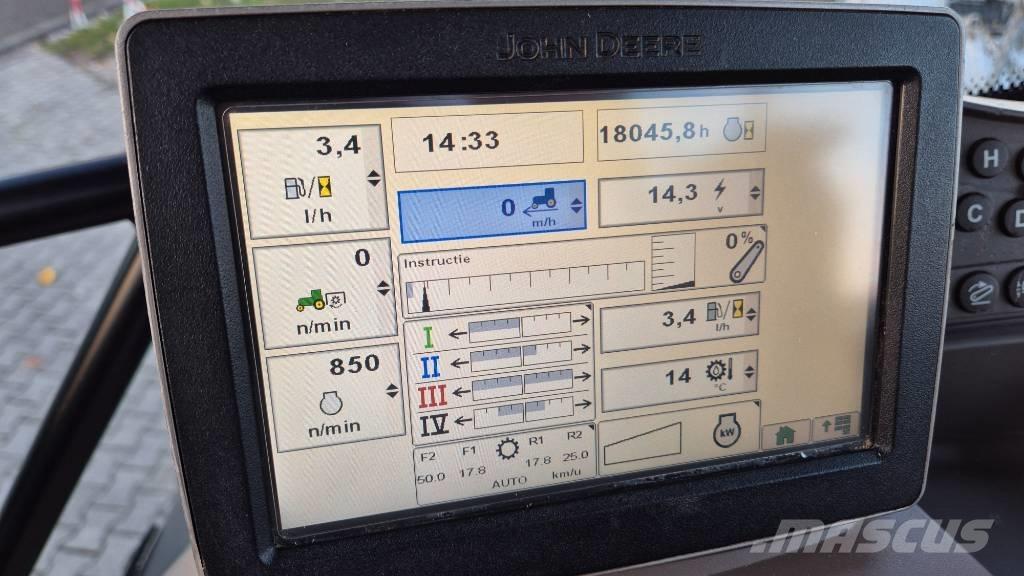 John Deere 6190 R トラクター