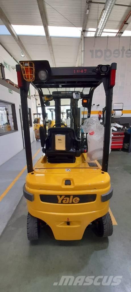 Yale ERP 18 VF LWB バッテリーフォークリフト