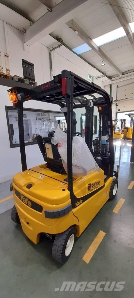 Yale ERP 18 VF LWB バッテリーフォークリフト