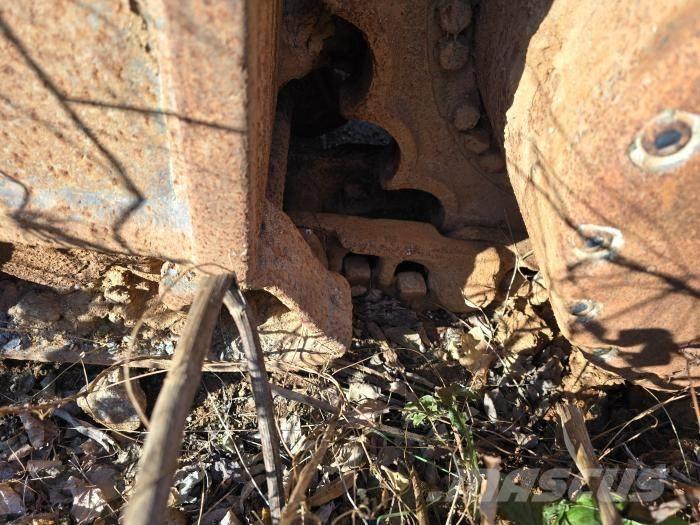 Hyundai HX 235 ALCR 中型油圧ショベル 7ｔ-12ｔ（ユンボ・パワーショベル・バックホー）