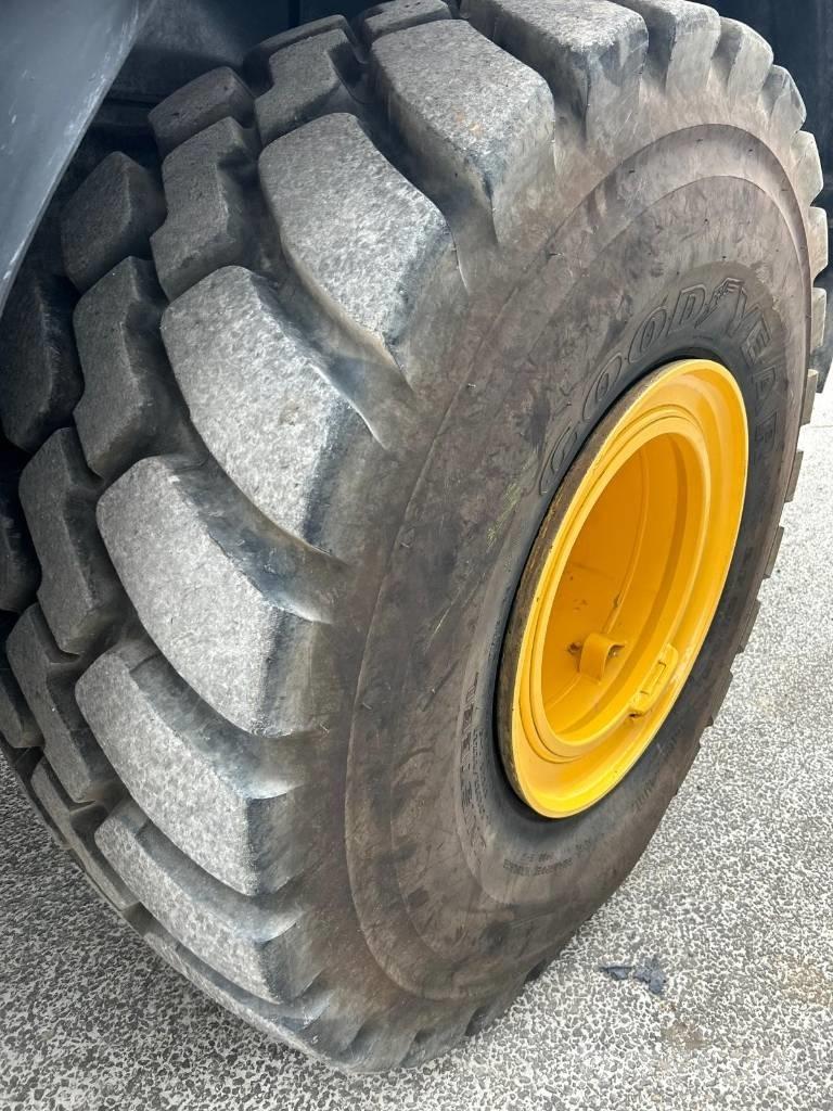 Komatsu WA 475-10E0 ホイールローダー・タイヤショベル