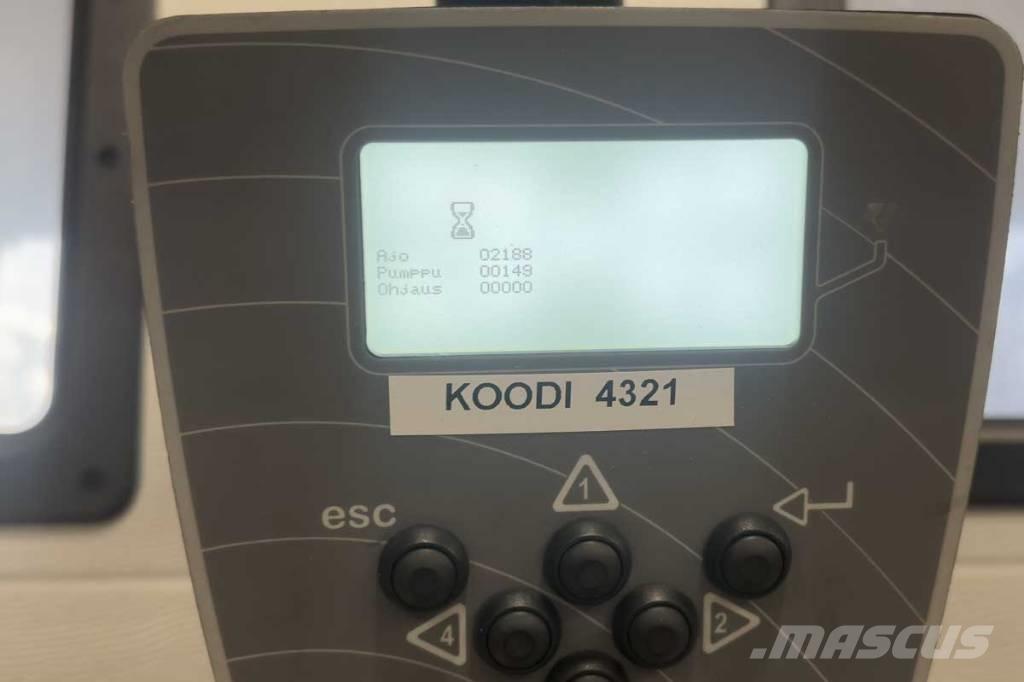 Rocla SST 16 ACI 自走式スタッカー