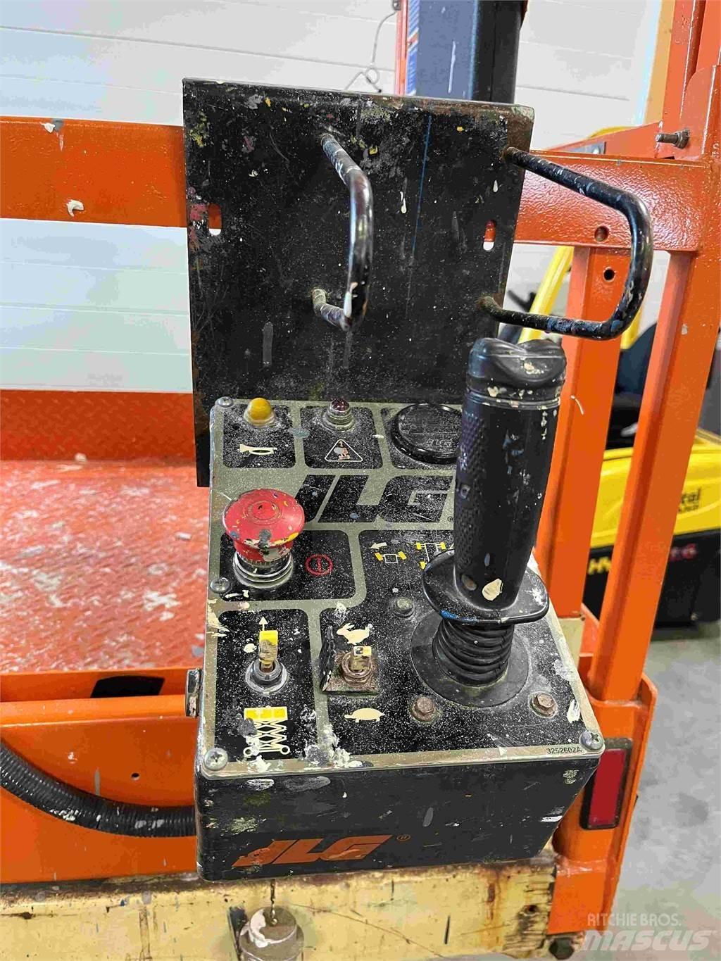JLG 2646E2 シザースリフト