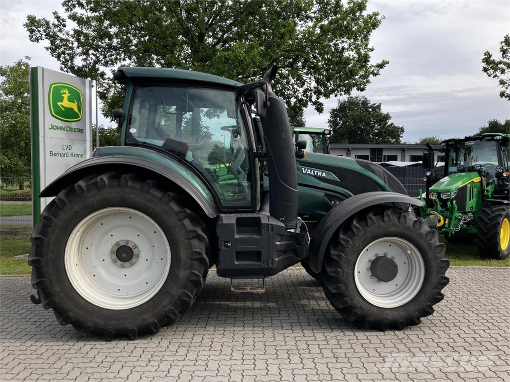 Valtra T174 Versu トラクター